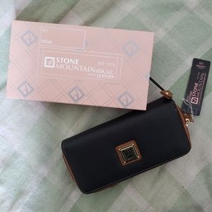 NWT! Stone Mountain Bonded Leather Large Wallet